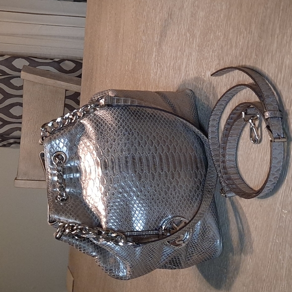 Woman Michael Kors Frankie Draw String Bag & Crossbody - Picture 2 of 6